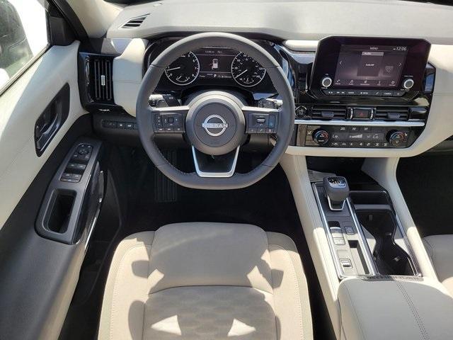 Photo of 2025 Black Nissan Pathfinder