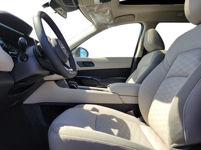 Photo of 2025 Black Nissan Pathfinder