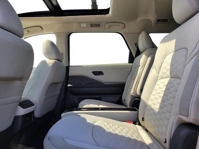 Photo of 2025 Black Nissan Pathfinder
