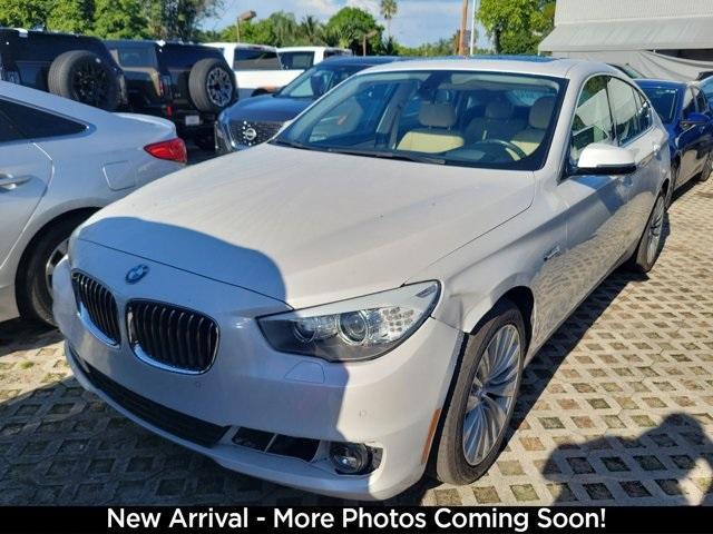 Photo of 2014 White BMW 535 Gran Turismo