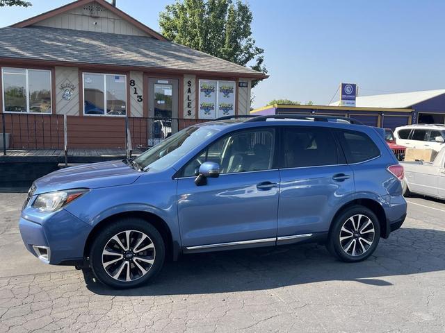 Photo of 2017 Quartz Blue Pearl Subaru Forester