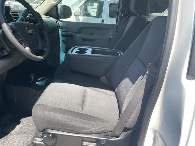Photo of 2013 Summit White Chevrolet Silverado 1500