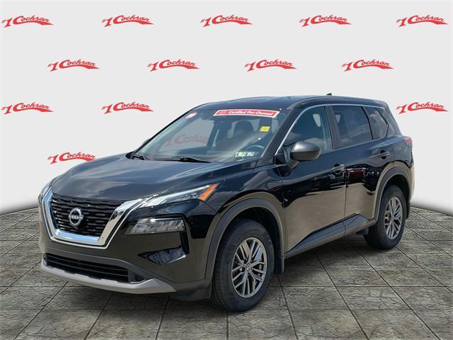 Photo of 2022 Black Nissan Rogue
