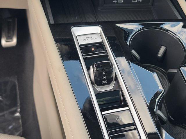Photo of 2026 White Pearl Volkswagen Atlas