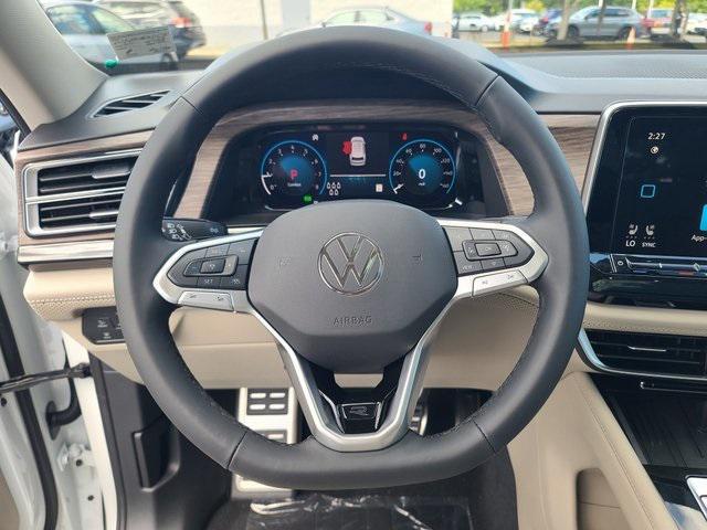 Photo of 2026 White Pearl Volkswagen Atlas