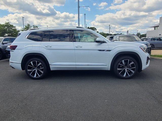 Photo of 2026 White Pearl Volkswagen Atlas