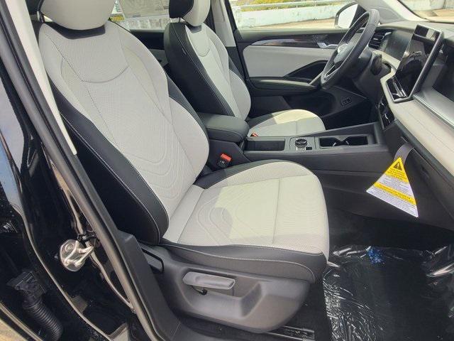 Photo of 2025 Deep Black Pearl Volkswagen Tiguan