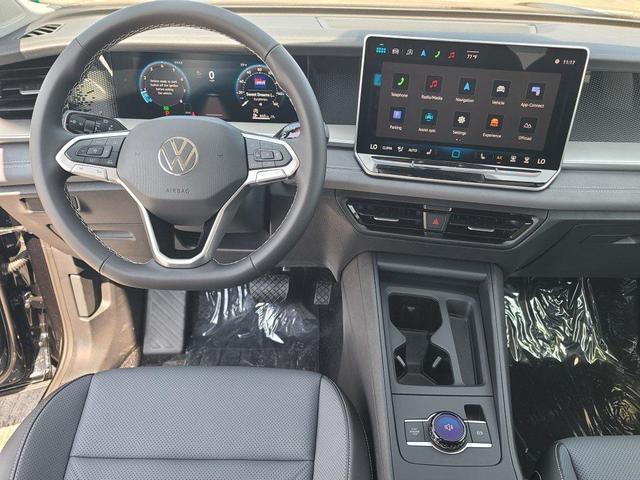 Photo of 2025 Deep Black Pearl Volkswagen Tiguan
