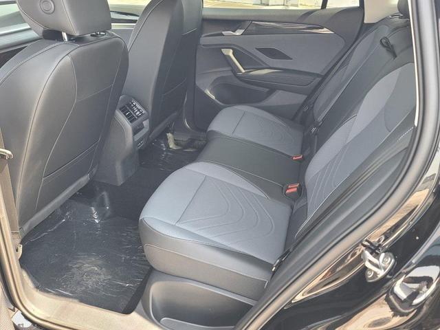 Photo of 2025 Deep Black Pearl Volkswagen Tiguan