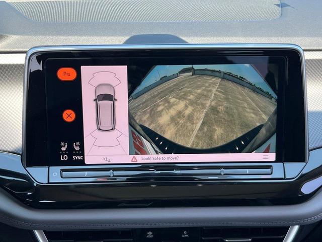 Photo of 2025 Pure Gray Volkswagen Atlas