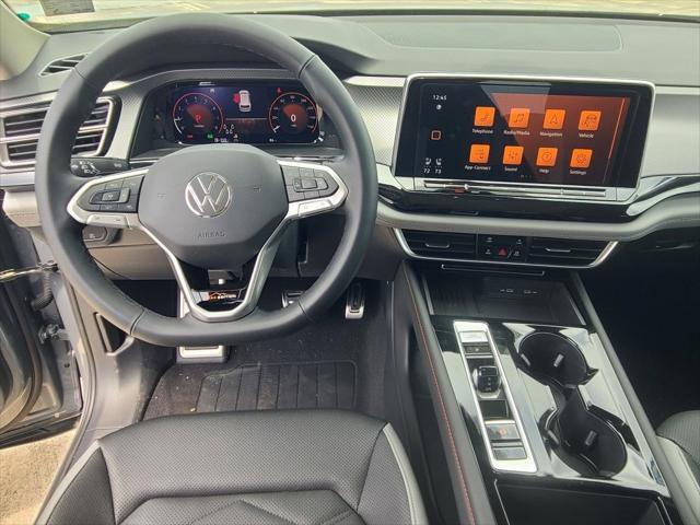 Photo of 2025 Pure Gray Volkswagen Atlas