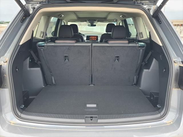 Photo of 2025 Pure Gray Volkswagen Atlas