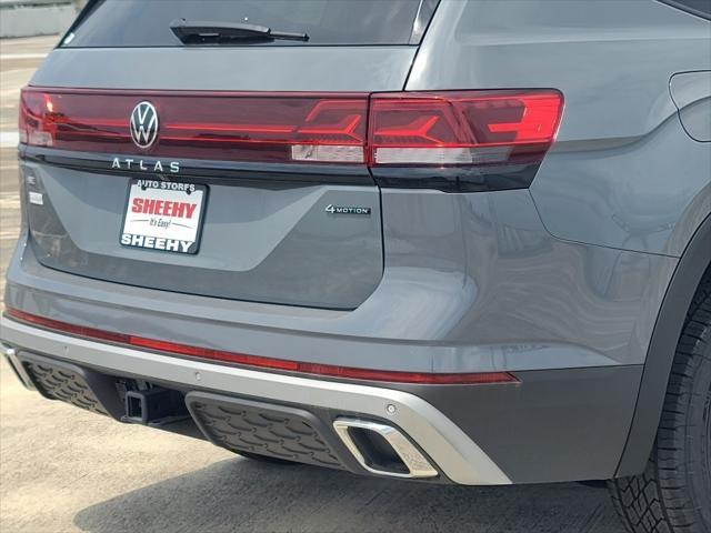 Photo of 2025 Pure Gray Volkswagen Atlas