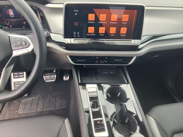 Photo of 2025 Pure Gray Volkswagen Atlas