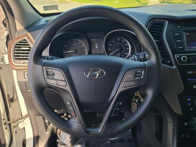 Photo of 2018 Pearl White Hyundai Santa Fe Sport