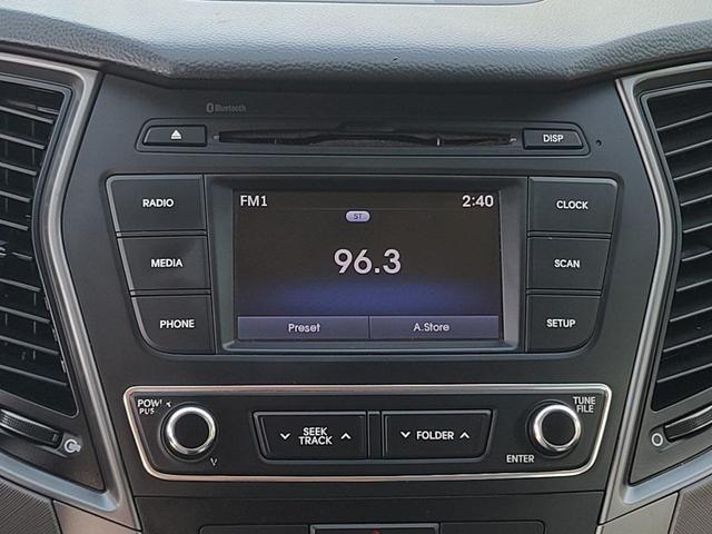 Photo of 2018 Pearl White Hyundai Santa Fe Sport