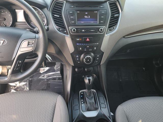 Photo of 2018 Pearl White Hyundai Santa Fe Sport