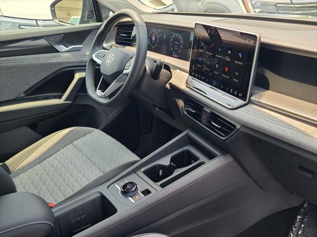 Photo of 2025 Platinum Volkswagen Tiguan