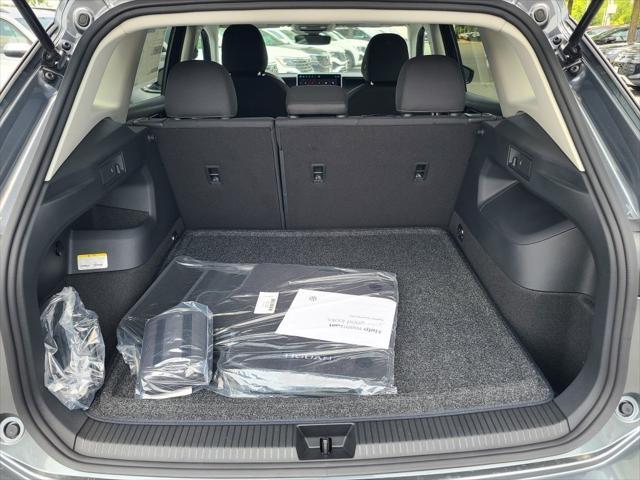 Photo of 2025 Platinum Volkswagen Tiguan