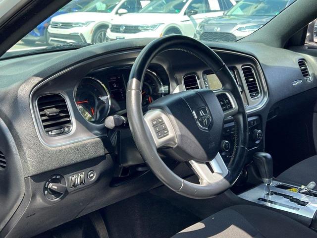 Photo of 2014 Bright White Clearcoat Dodge Charger