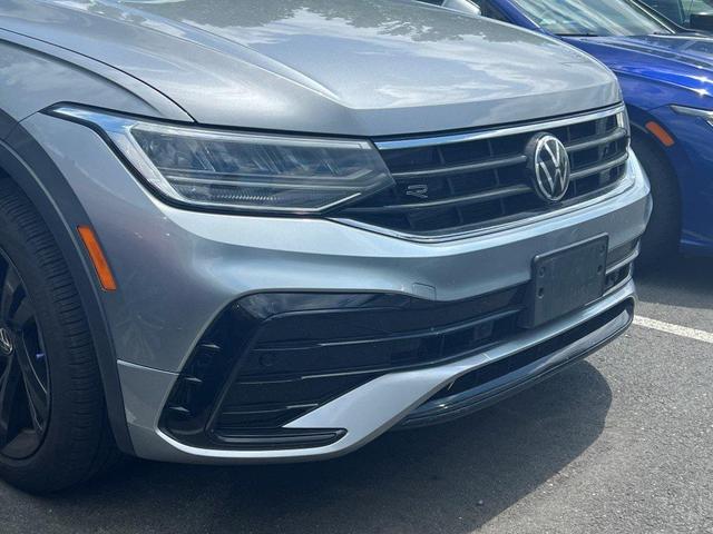 Photo of 2023 Silver Metallic Volkswagen Tiguan