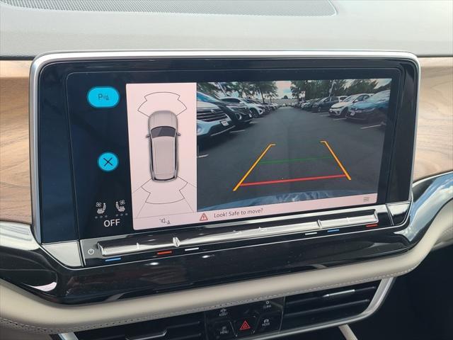 Photo of 2025 Gray Volkswagen Atlas