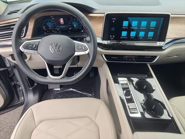 Photo of 2025 Gray Volkswagen Atlas