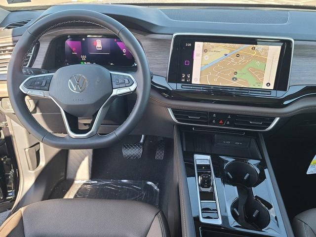 Photo of 2025 Deep Black Pearl Volkswagen Atlas