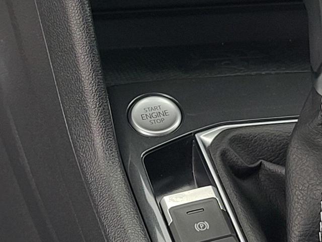 Photo of 2022 White Pearl Volkswagen Tiguan