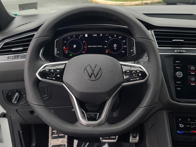 Photo of 2022 White Pearl Volkswagen Tiguan