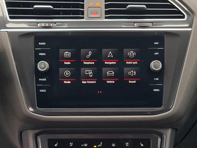 Photo of 2022 White Pearl Volkswagen Tiguan