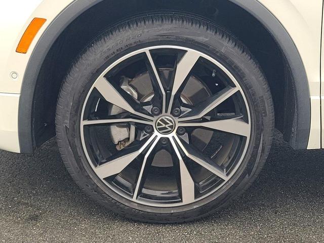 Photo of 2022 White Pearl Volkswagen Tiguan
