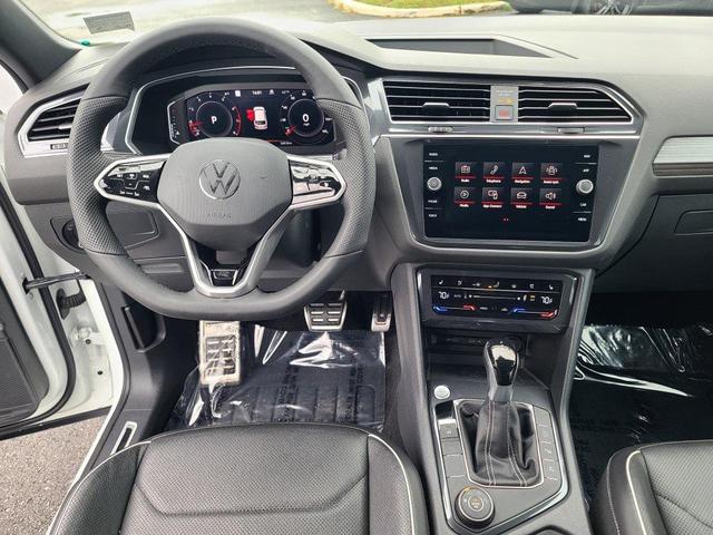 Photo of 2022 White Pearl Volkswagen Tiguan