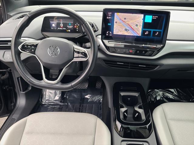 Photo of 2021 Mythos Black Metallic Volkswagen ID.4