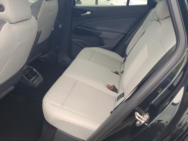 Photo of 2021 Mythos Black Metallic Volkswagen ID.4