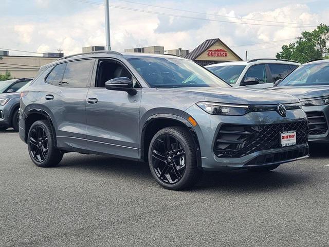 Photo of 2025 Platinum Volkswagen Tiguan