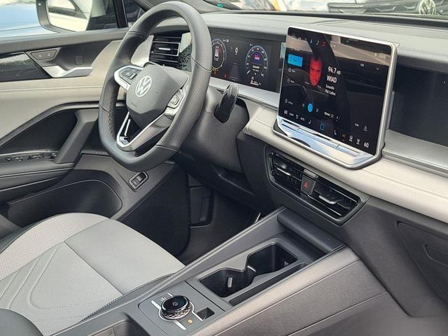 Photo of 2025 Platinum Volkswagen Tiguan