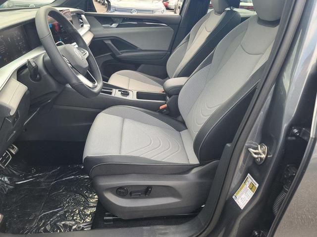 Photo of 2025 Platinum Volkswagen Tiguan