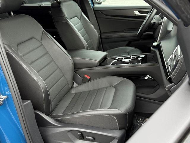 Photo of 2025 Mountain Lake Blue Metallic Volkswagen Atlas Cross Sport