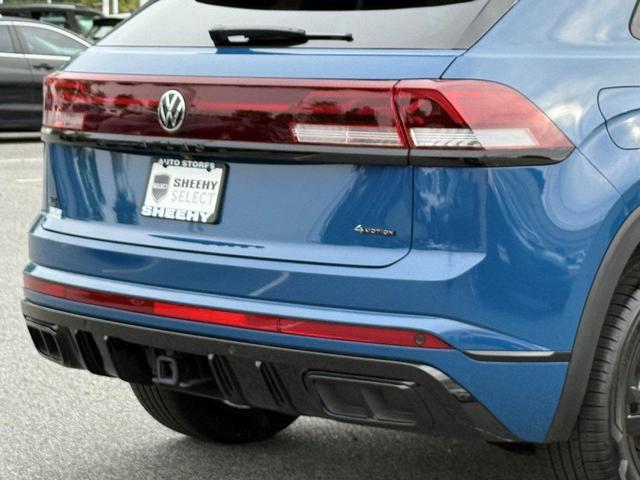 Photo of 2025 Mountain Lake Blue Metallic Volkswagen Atlas Cross Sport