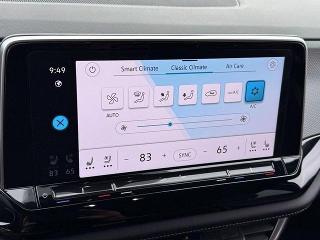 Photo of 2025 Mountain Lake Blue Metallic Volkswagen Atlas Cross Sport