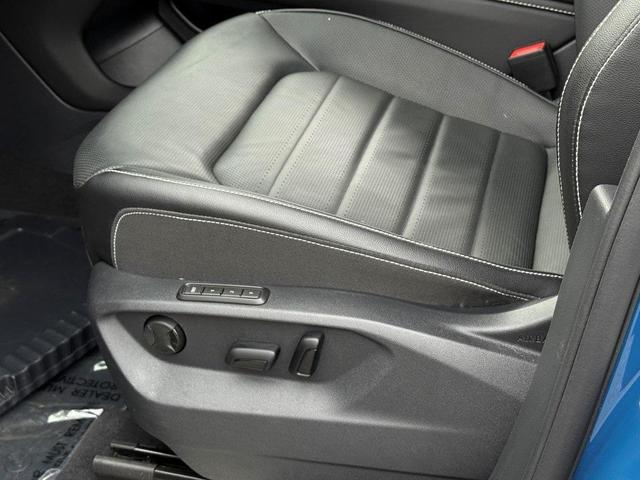 Photo of 2025 Mountain Lake Blue Metallic Volkswagen Atlas Cross Sport