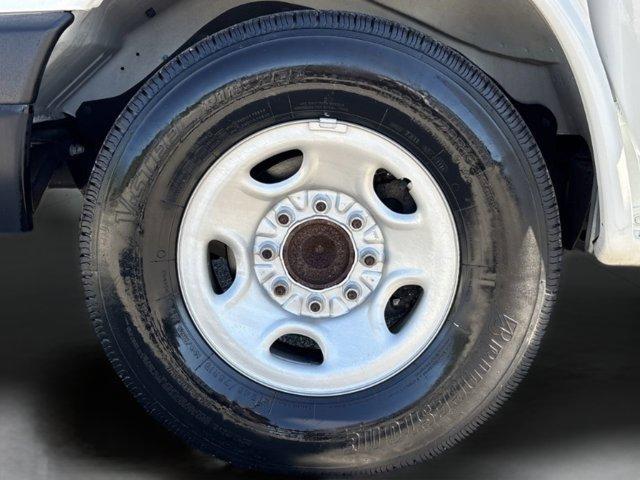 Photo of 2016 Summit White Chevrolet Express 2500