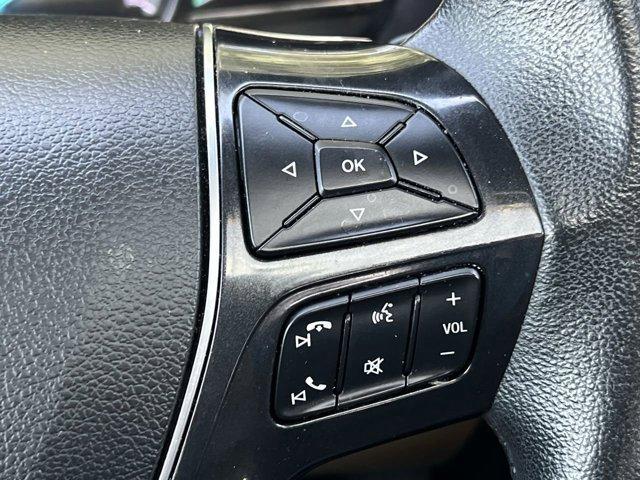 Photo of 2017 White Platinum Clearcoat Metallic Ford Explorer