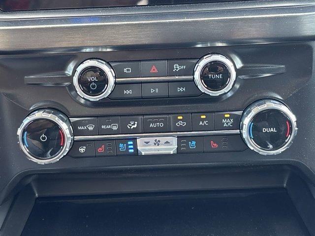 Photo of 2025 Agate Black Metallic Ford F-250