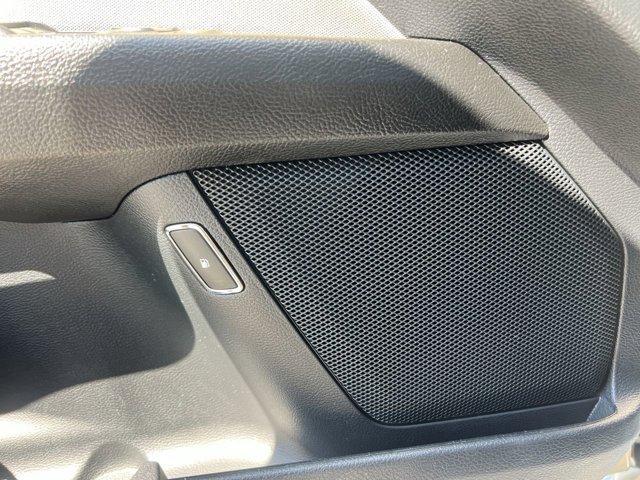 Photo of 2018 White Gold Metallic Ford Fusion Hybrid