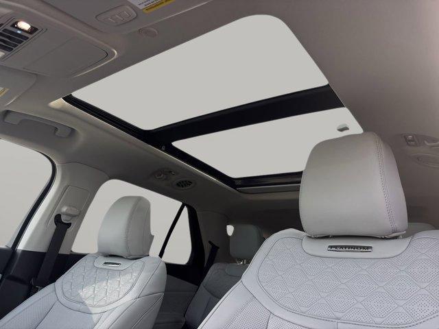Photo of 2025 Agate Black Metallic Ford Explorer