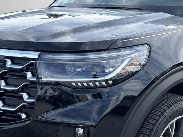 Photo of 2025 Agate Black Metallic Ford Explorer