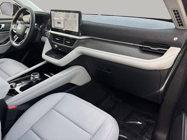 Photo of 2025 Agate Black Metallic Ford Explorer