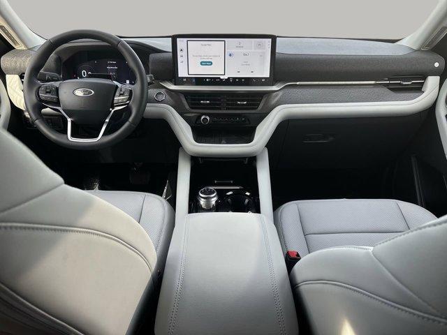 Photo of 2025 Agate Black Metallic Ford Explorer